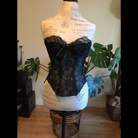 Exquisite & Sexy1950’s Black Lace Bustier SZ. 34B - Picture 2 of 5